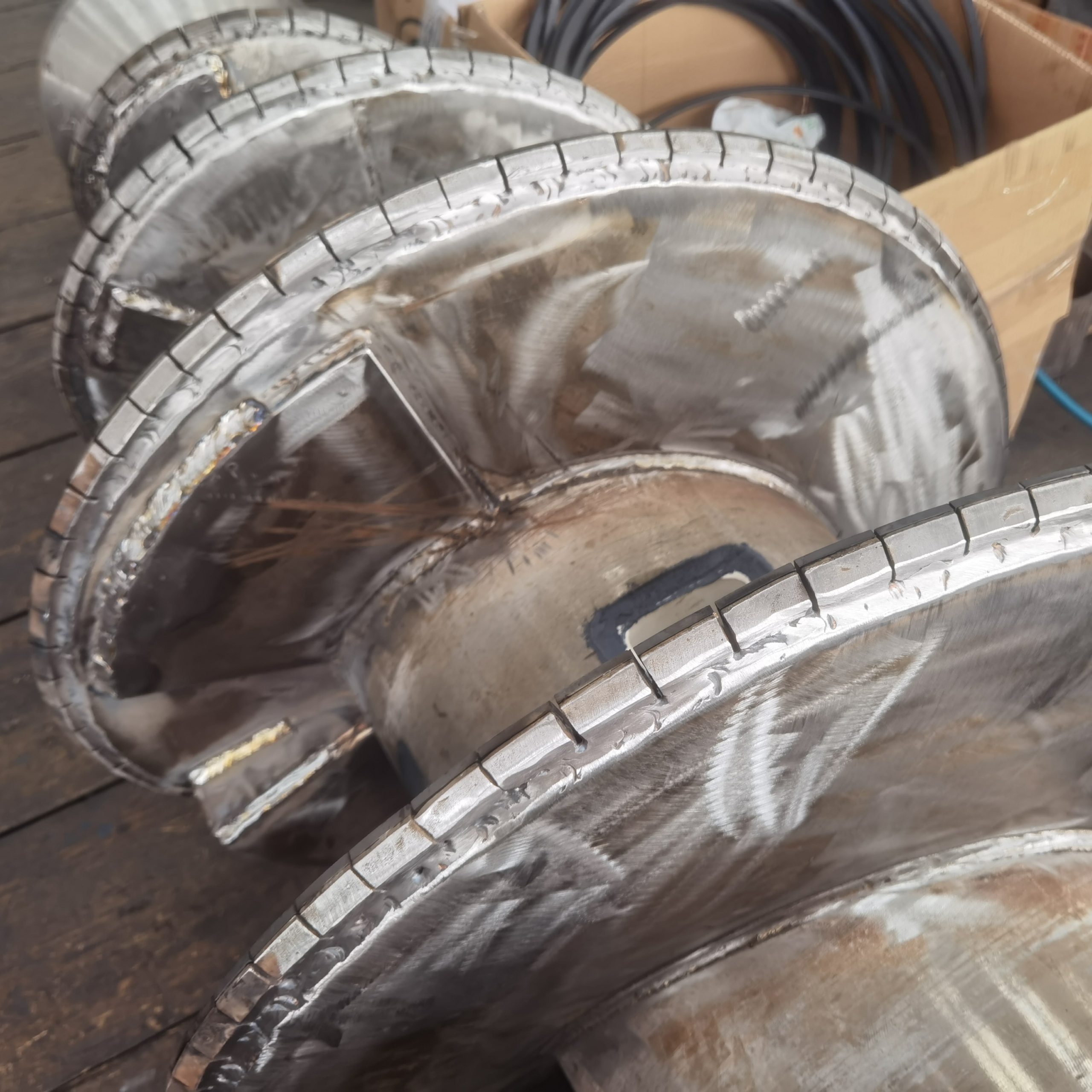Spiral-blades-of-horizontal-centrifuge